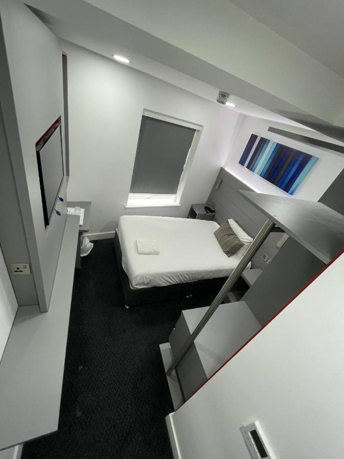 Ilford Hotel Goodmayes Екстериор снимка