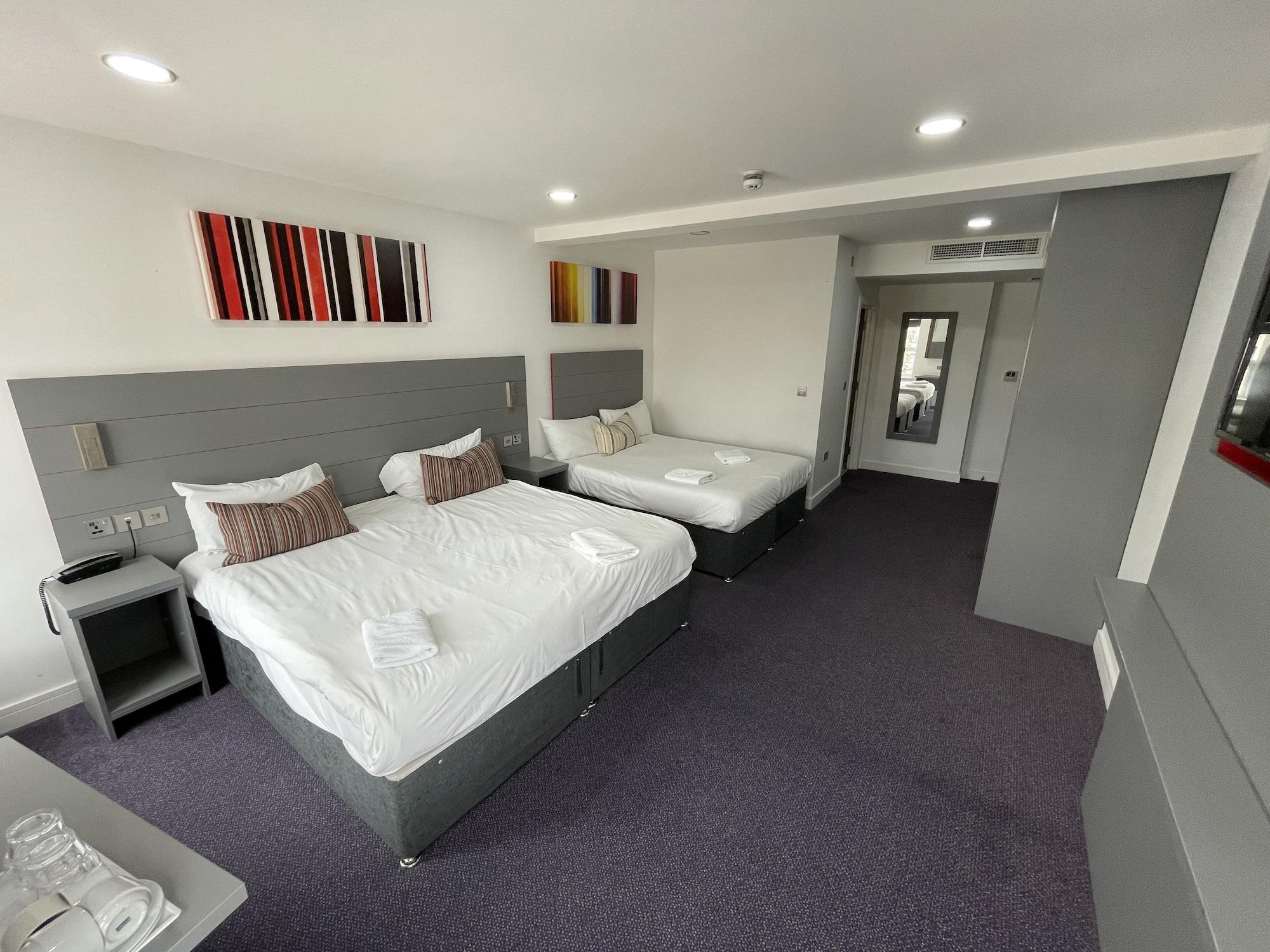 Ilford Hotel Goodmayes Екстериор снимка
