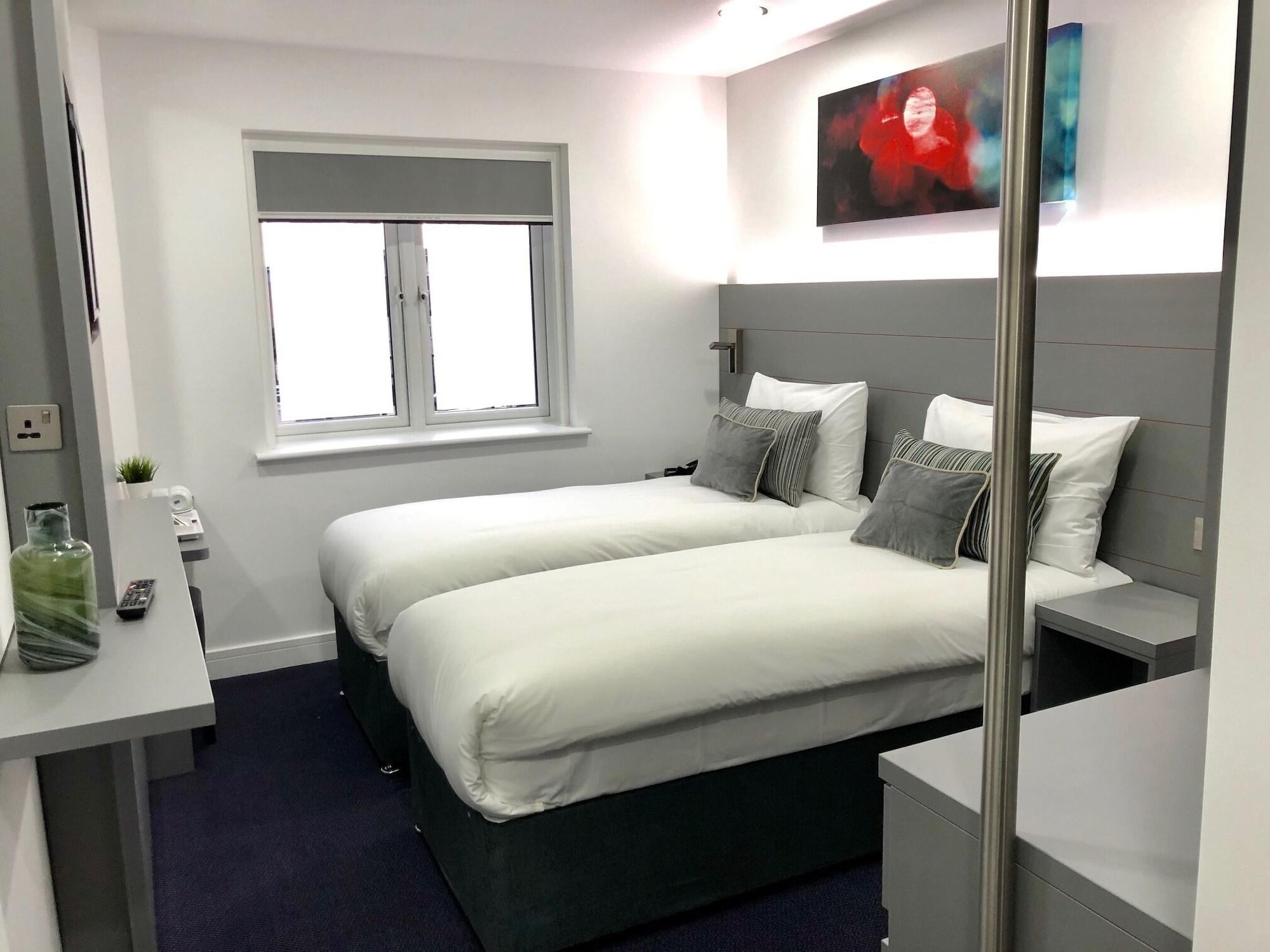 Ilford Hotel Goodmayes Екстериор снимка