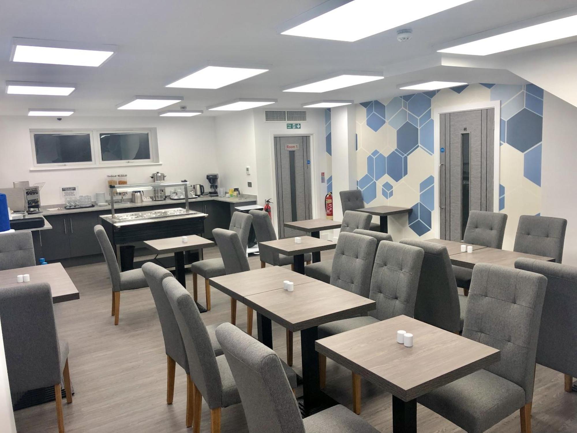 Ilford Hotel Goodmayes Екстериор снимка