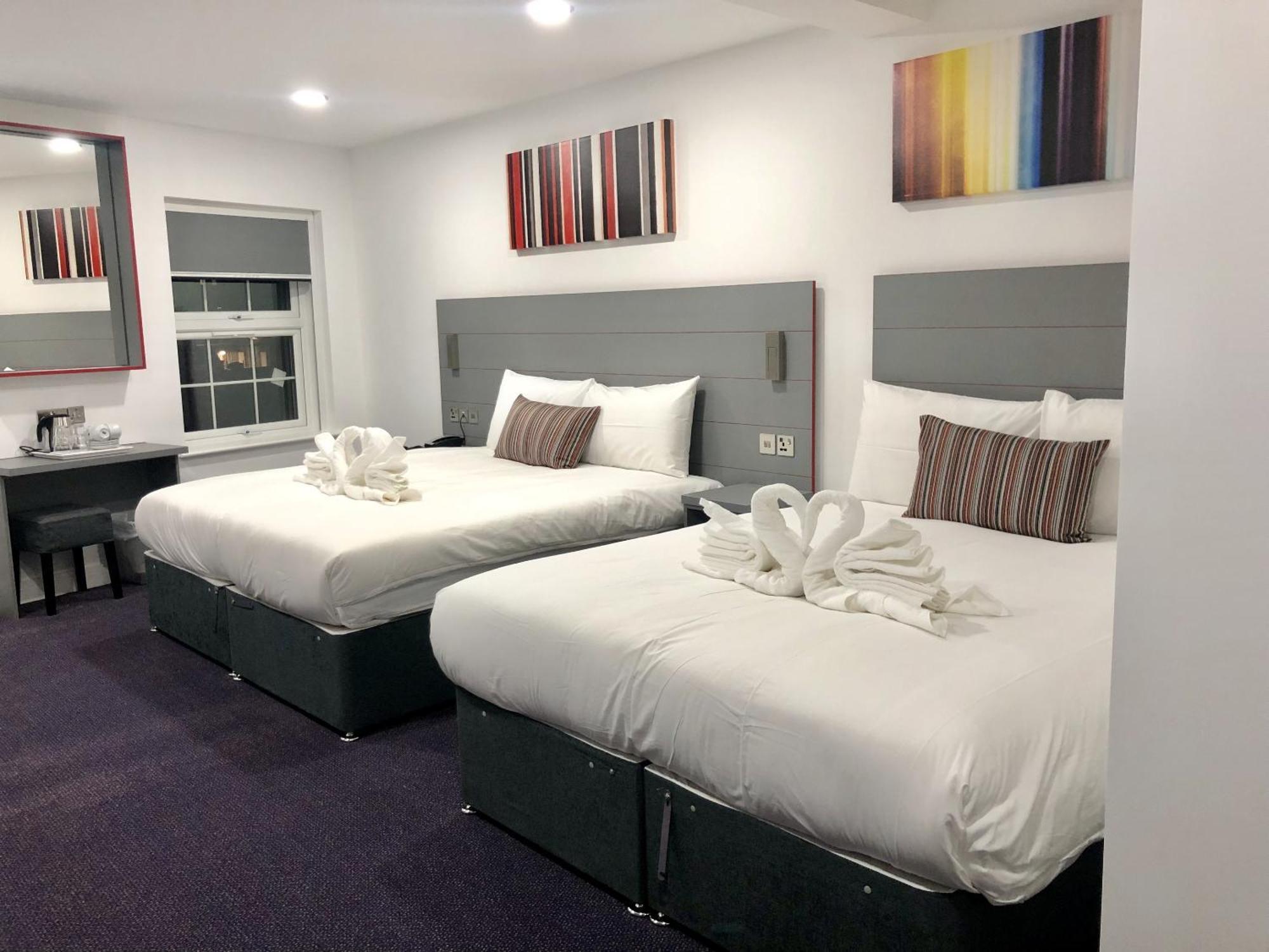 Ilford Hotel Goodmayes Екстериор снимка