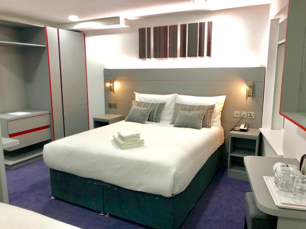 Ilford Hotel Goodmayes Екстериор снимка